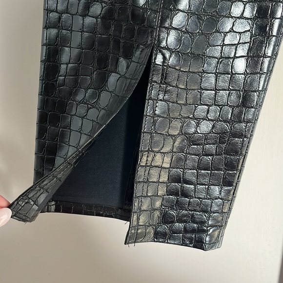 Zara Croc Embossed Faux Leather Pant with Split Hem Black - Size L - Picture 11 of 11